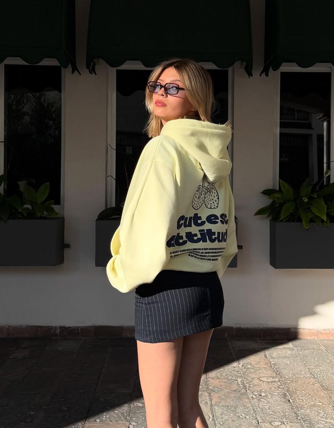 Hooded sweater with print