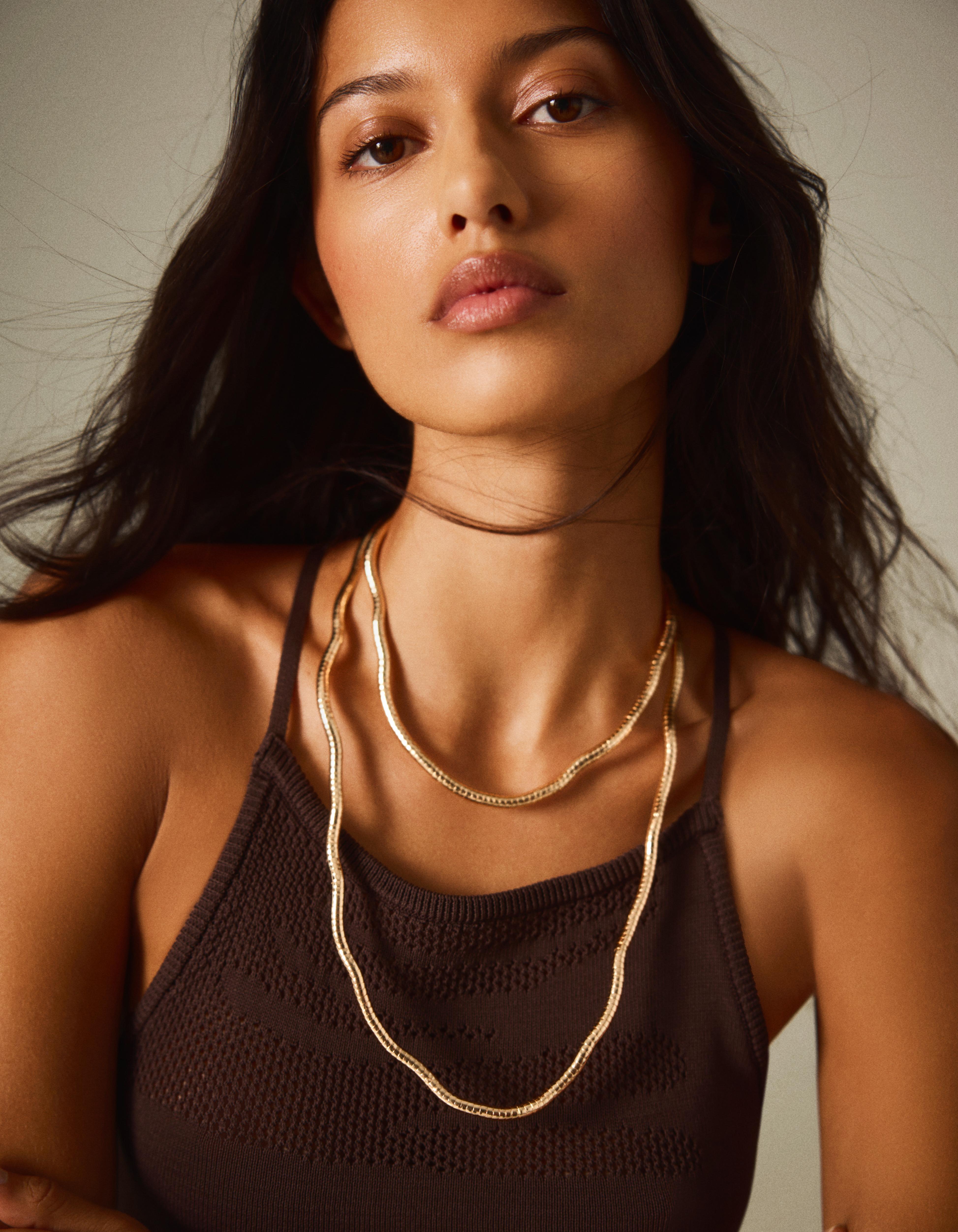 Shapeable necklace — Gold