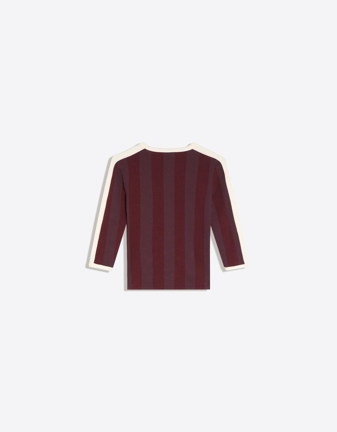 Mid-sleeved printed V-neck T-shirt — Burgundy