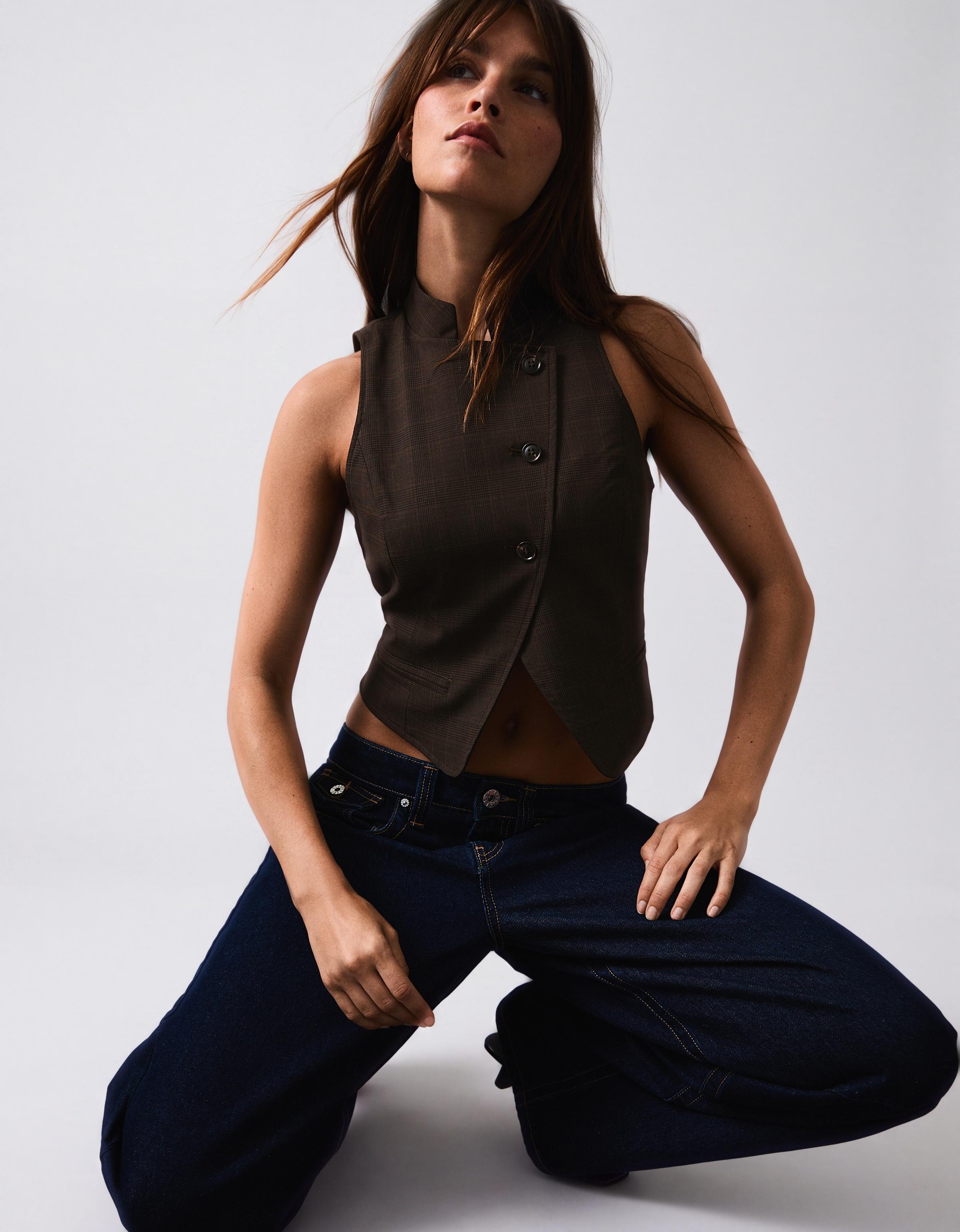 Buttoned crossover vest — Brown