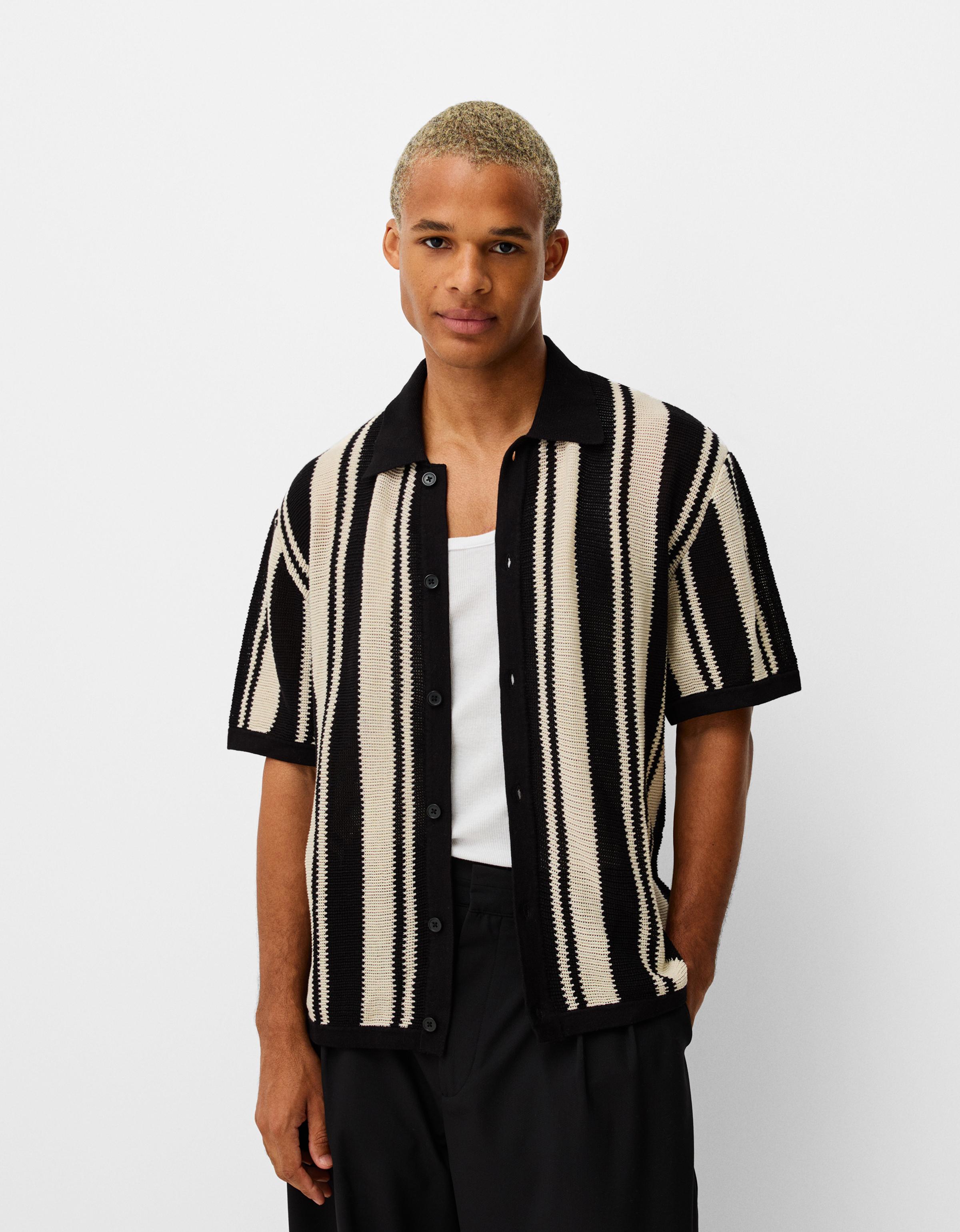 Camisa manga corta estructura rayas Camisas Hombre Bershka