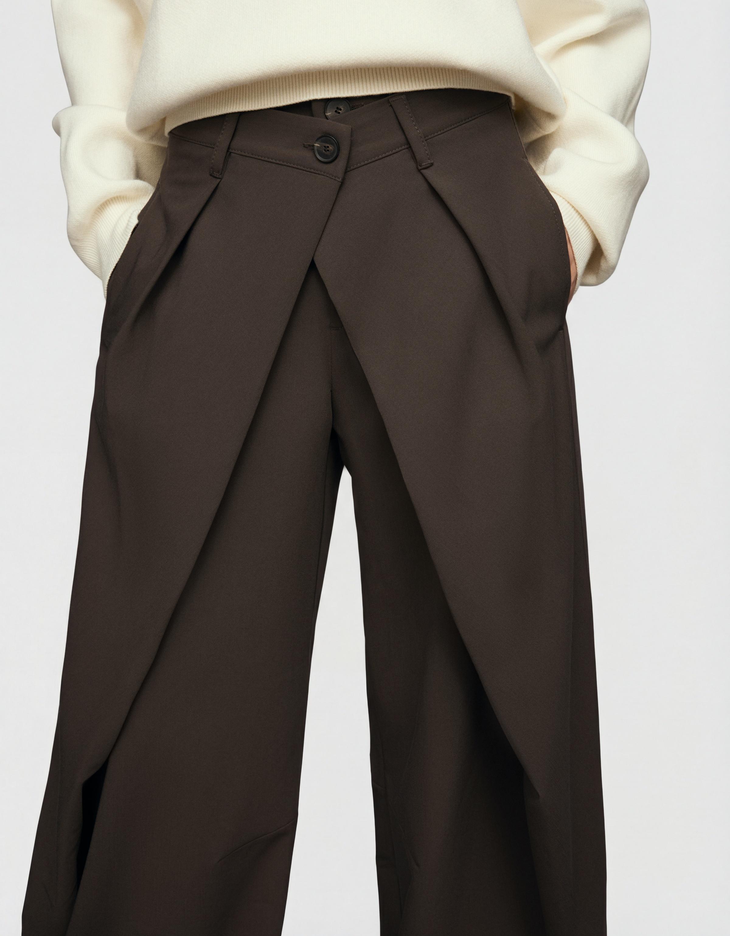 Pleated double-button trousers — Sand