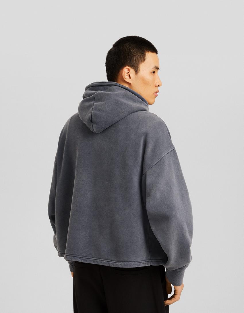 Sudadera capucha cropped efecto lavado print-Gris-1