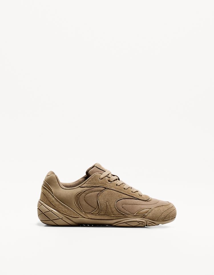 Trainers with thin sole