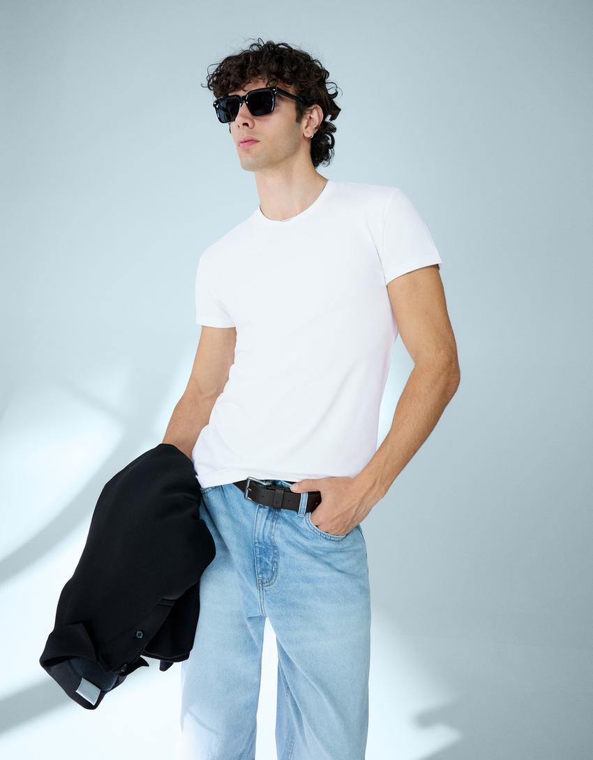 T-Shirt mit kurzen Ärmeln und Roll-up-Weiss