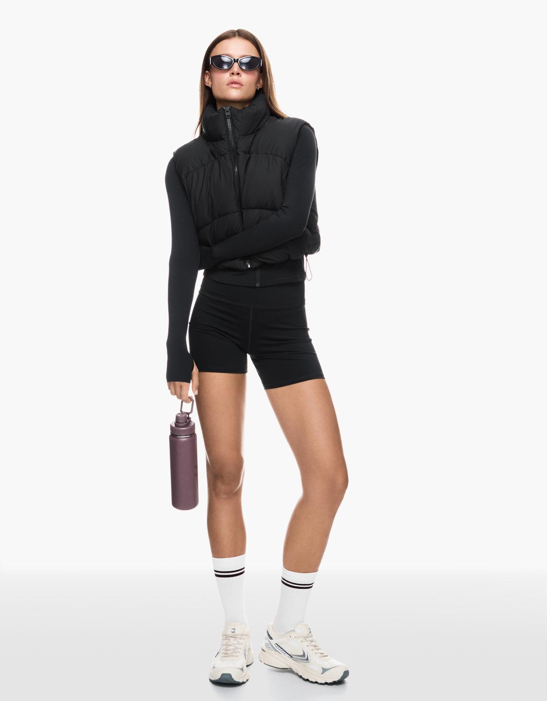Cropped puffer gilet