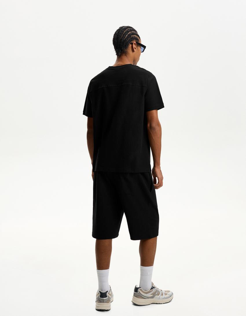 Textured Bermuda shorts-Black