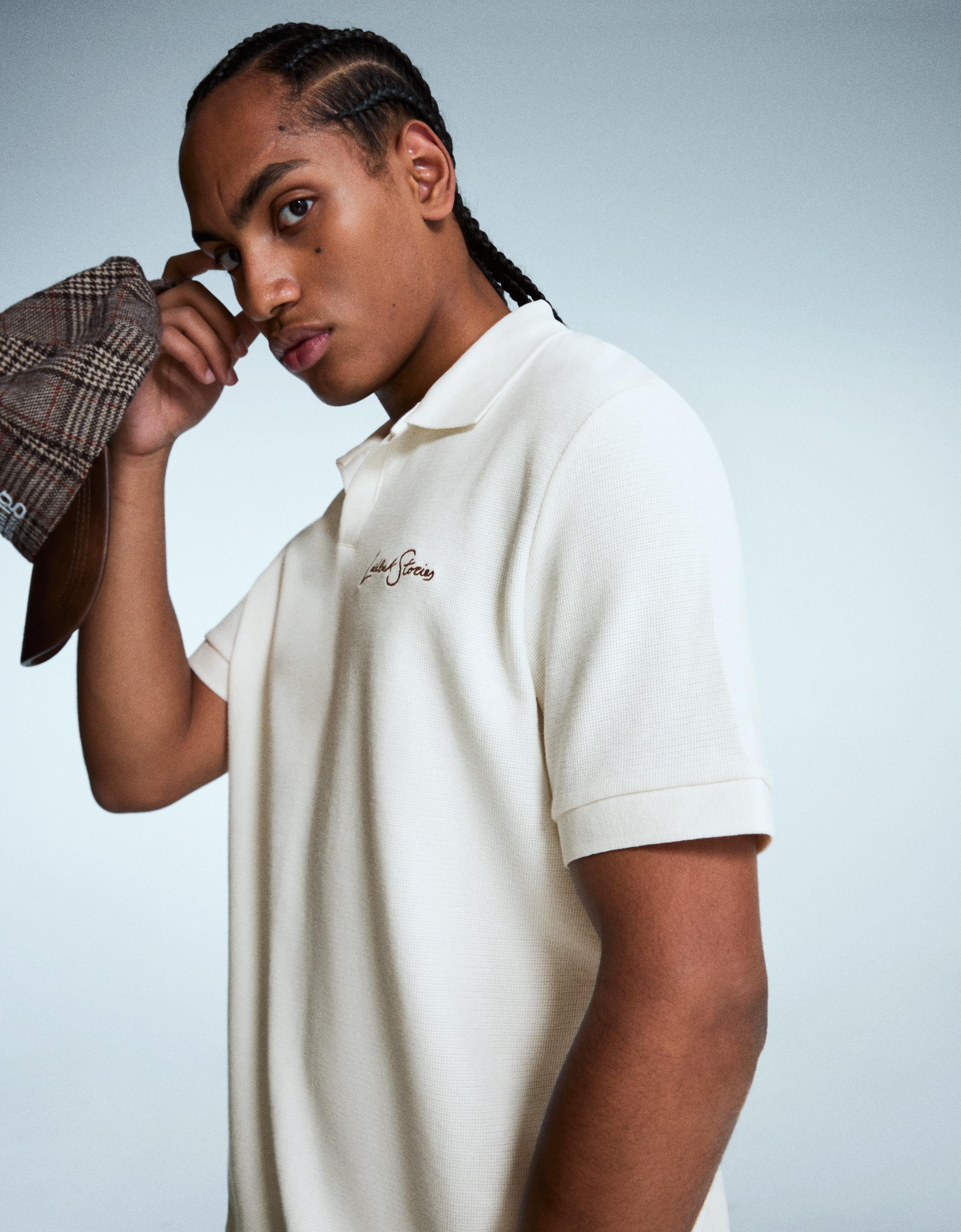 Kısa kollu nakışlı polo yaka tişört - Görsel 10