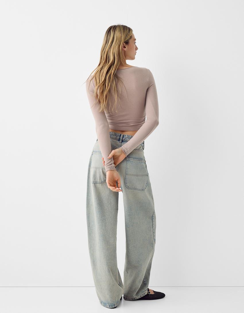 تيشرت بأكمام طويلة ورقبة بوت وخياطة-رملي-1