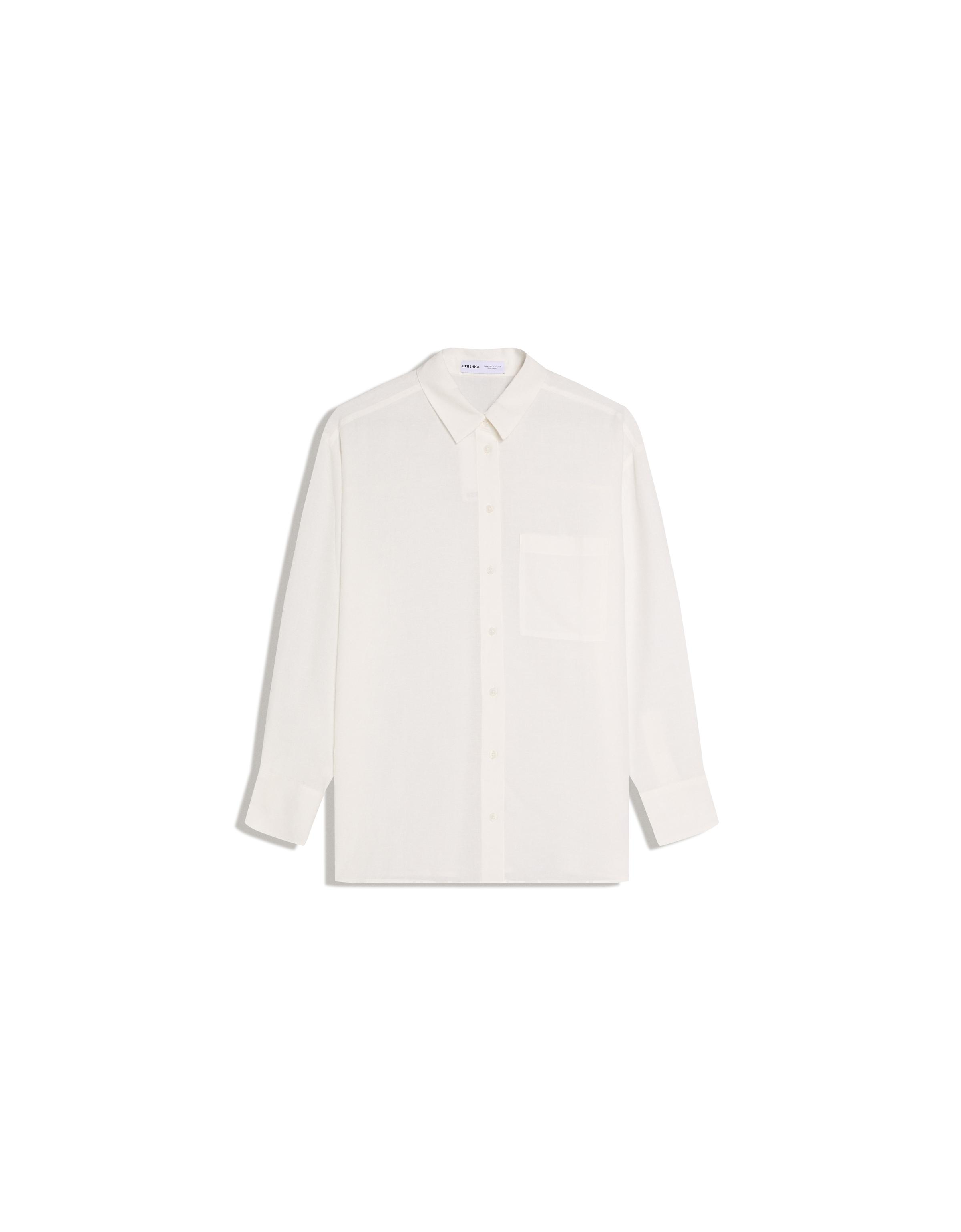 Flowing oversize shirt