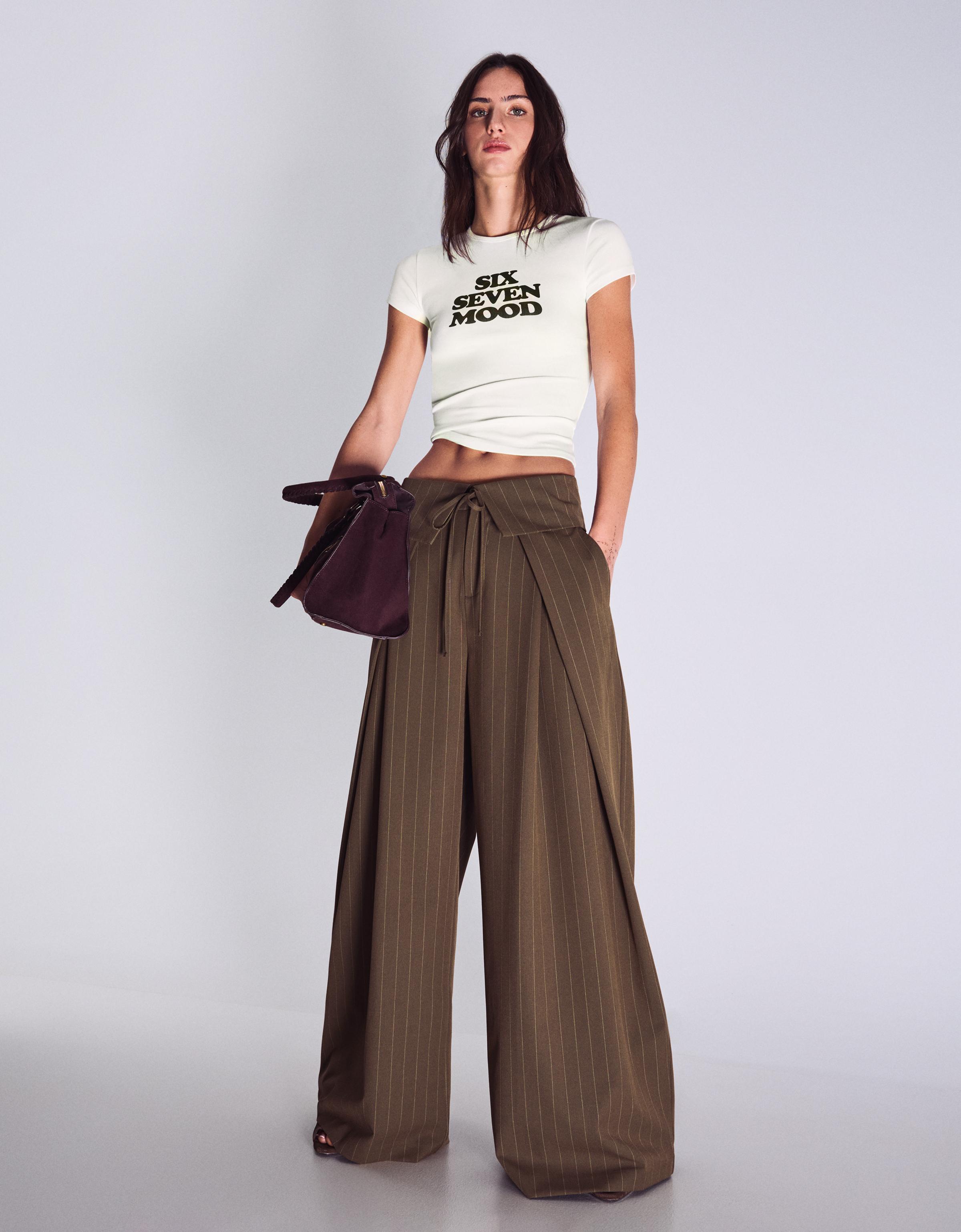 Camiseta manga curta estampada - Mulher | Bershka