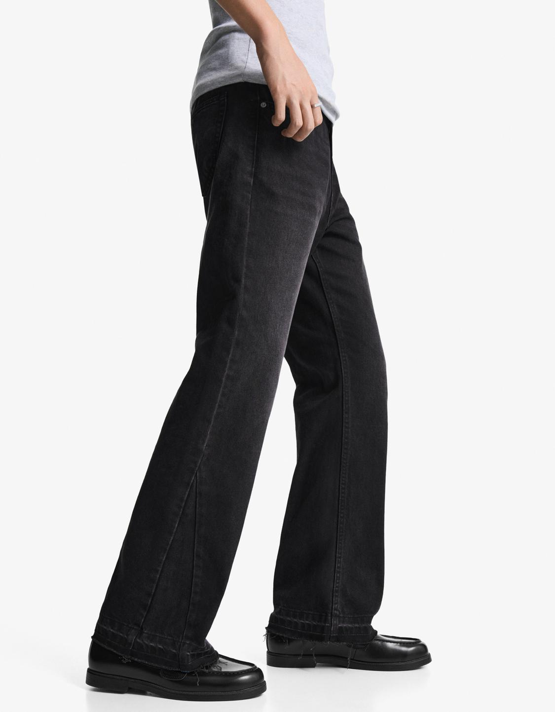 Straight-fit flared jeans