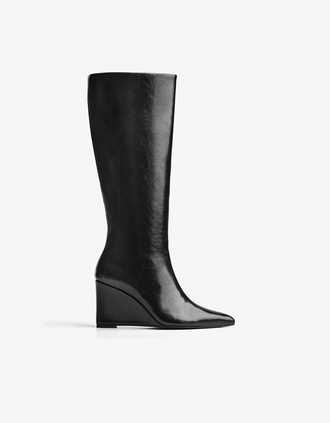 Wedge boots