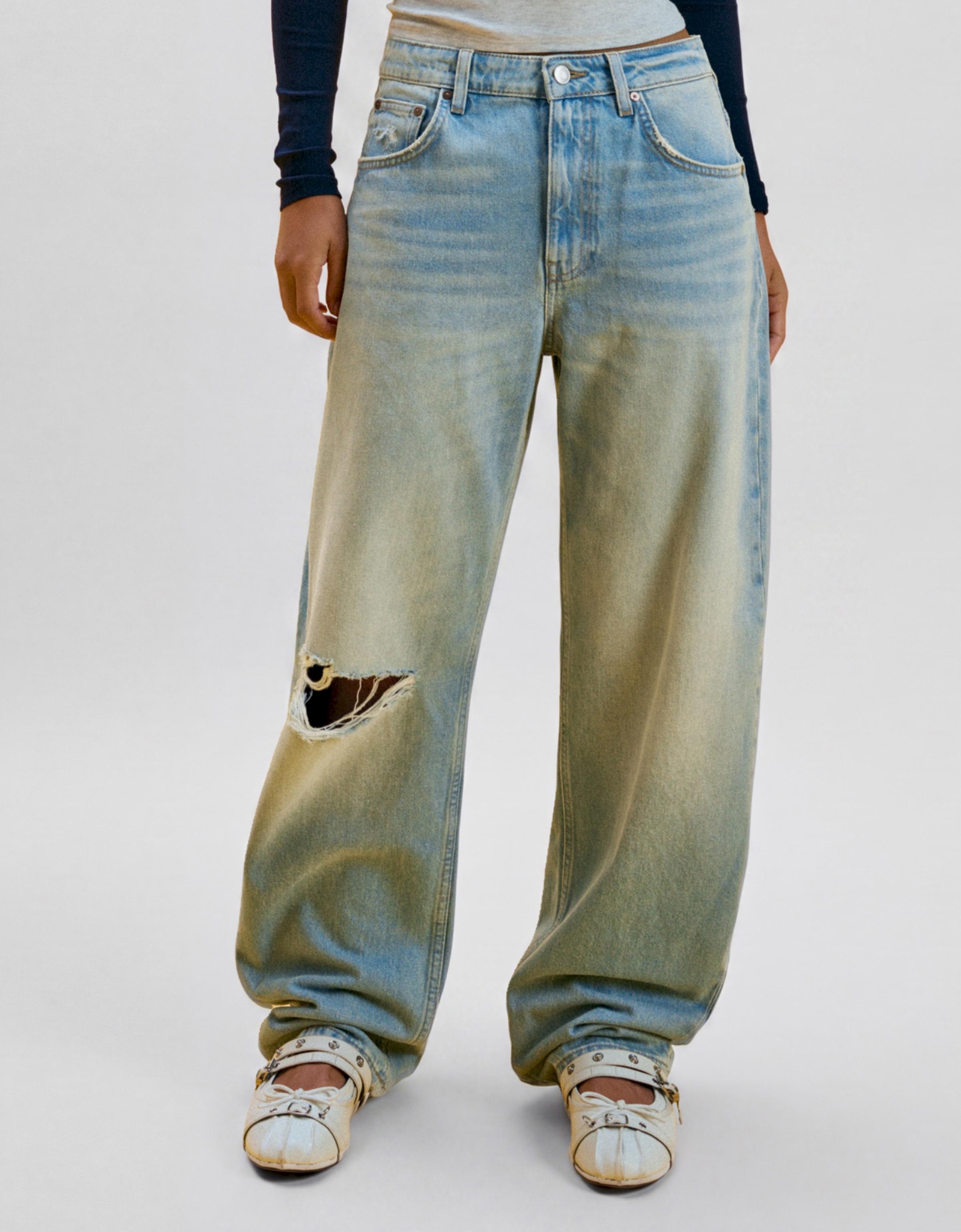 Ripped barrel loose jeans — Light blue