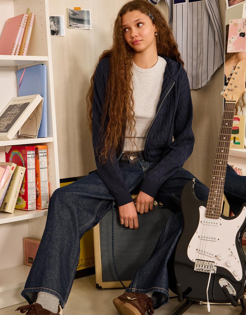 Cable-knit zip-up cardigan-Navy