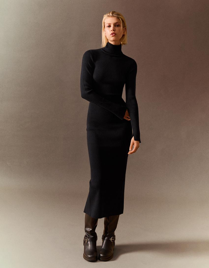 Vestido midi de nervuras com gola alta-Preto