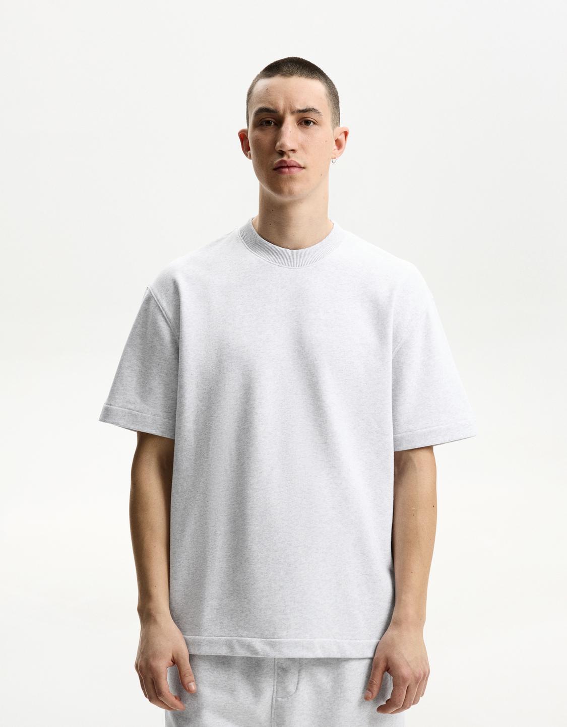 Short sleeve plush T-shirt