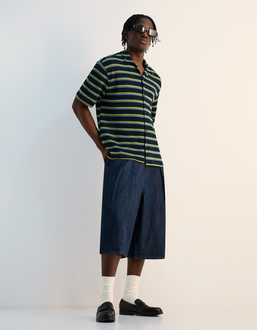 Plisserade baggy bermudashorts i denim