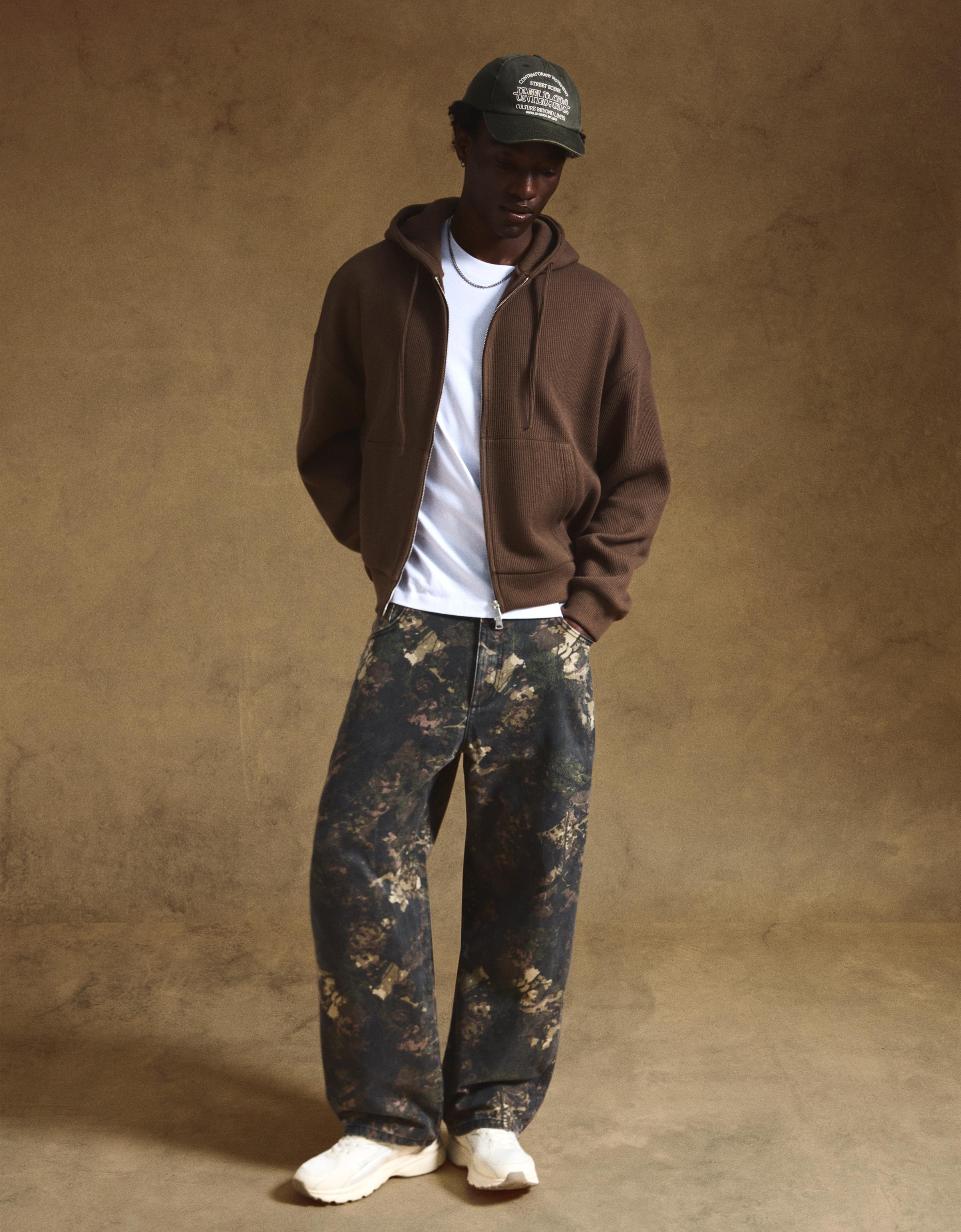 Bershka Super Baggy Hose Mit Print Herren 44 Khaki