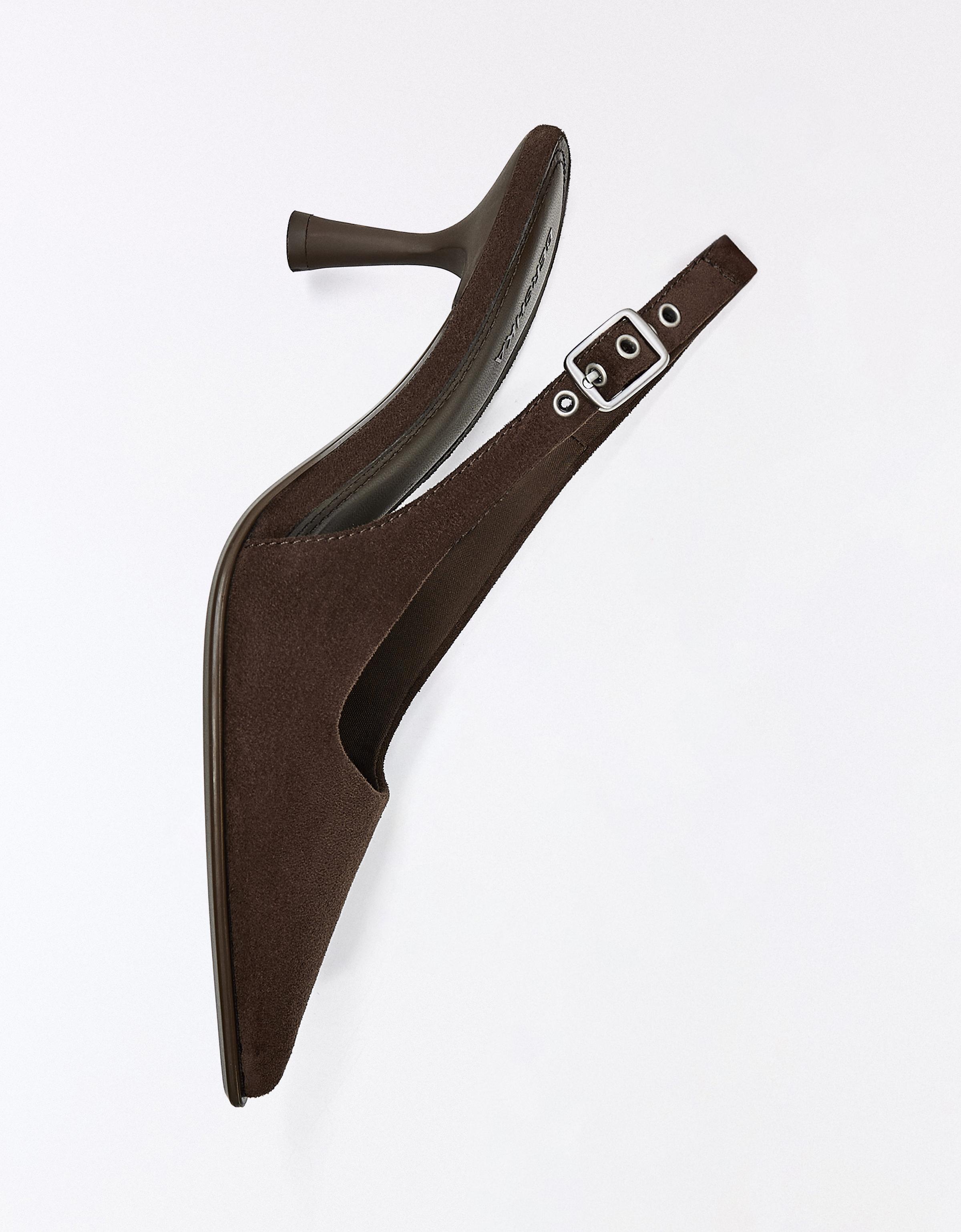 Slingback kitten heel shoes — Brown