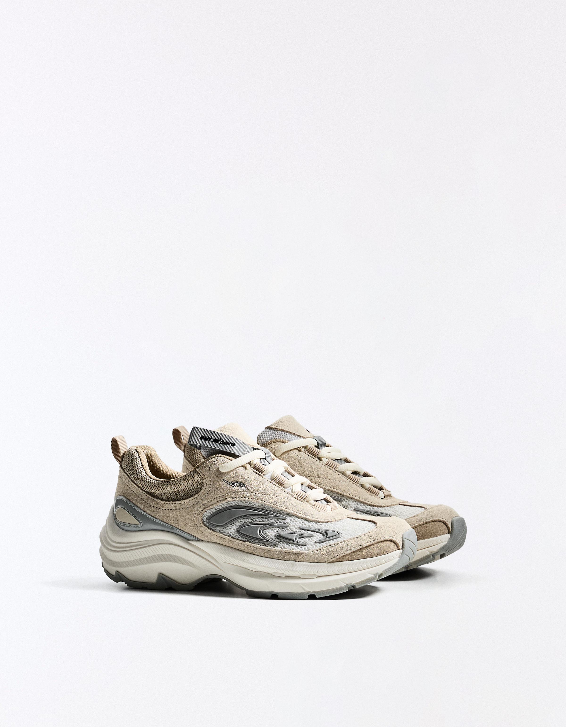 OUT OF CORE Trainers — Multicolored