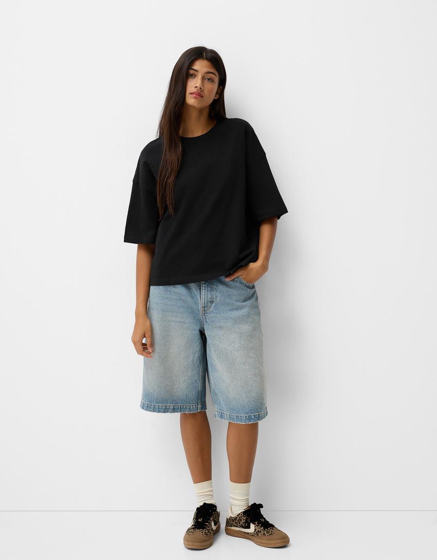 تيشرت بقصّة مربعة وأكمام قصيرة-أسود-3