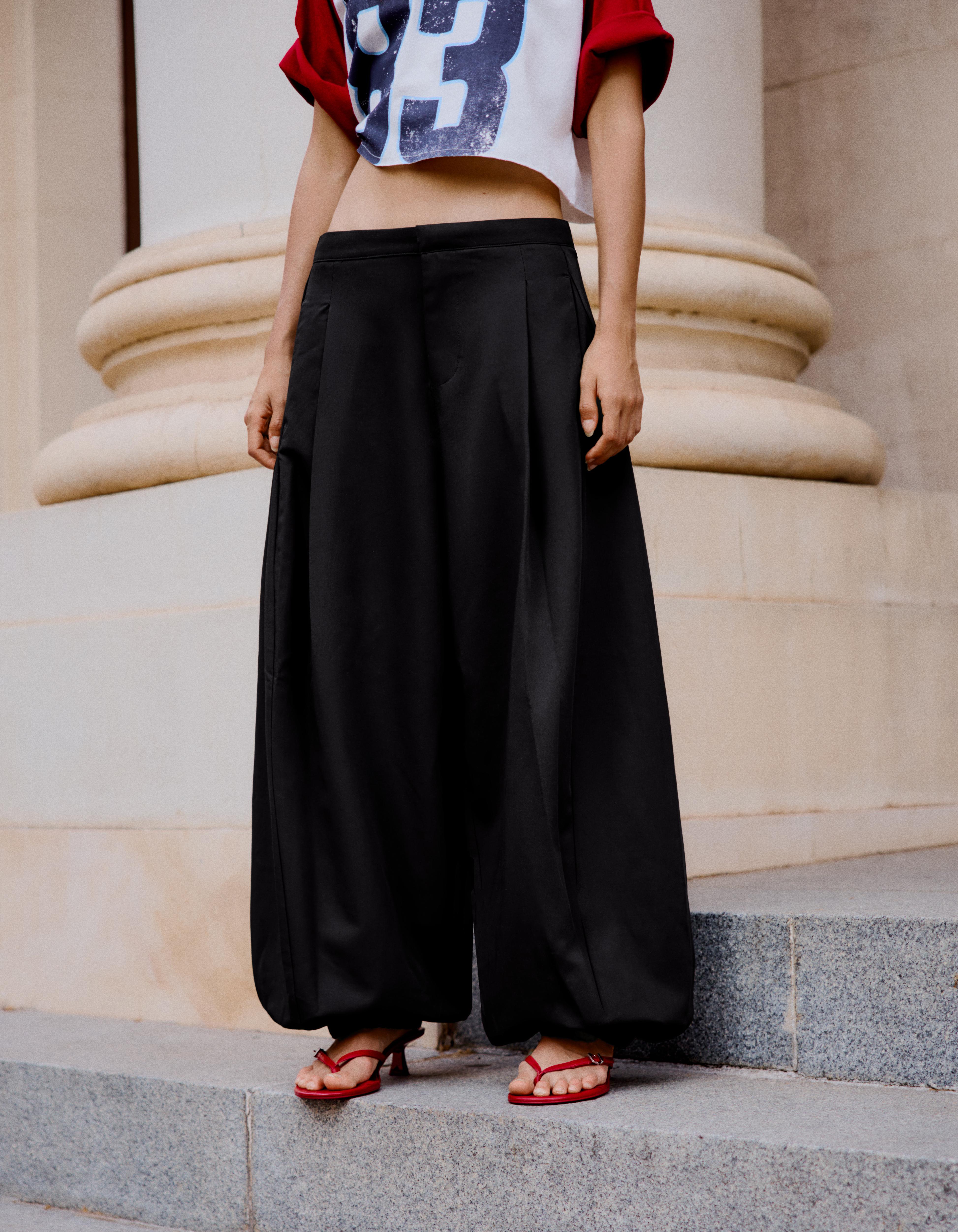 Bershka Pantalón Bloomer Mujer Negro