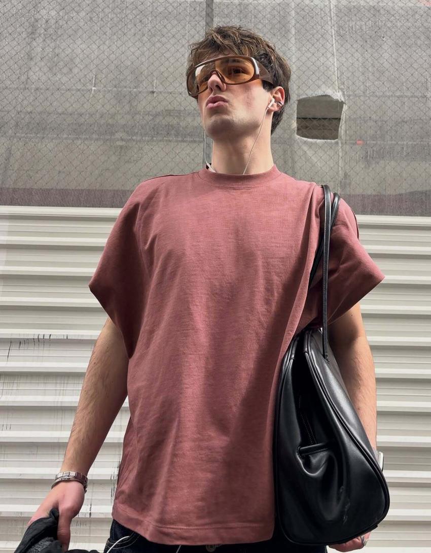 Oversize T-shirt med arbejderprint-Granatrød