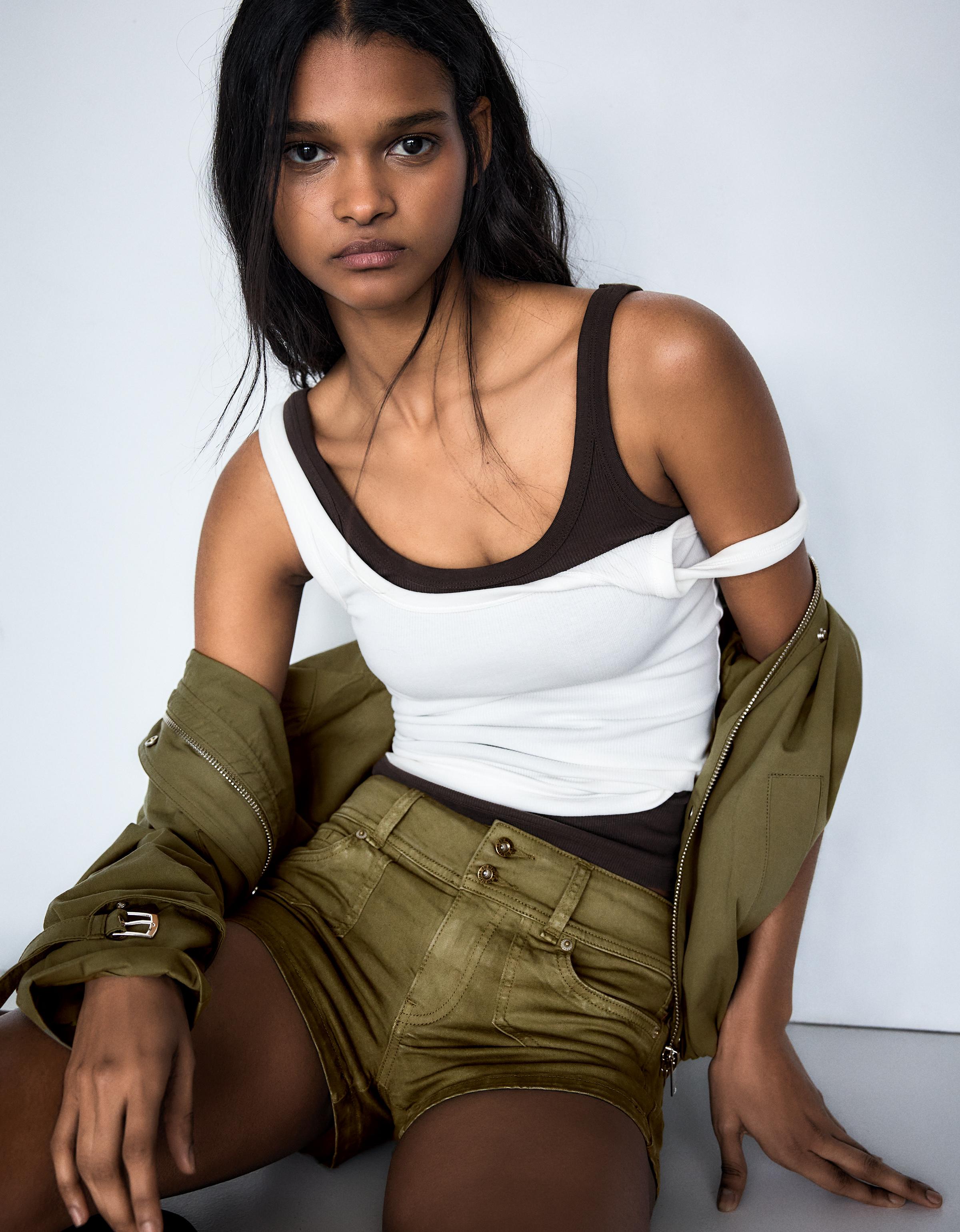 İşlemeli mini denim şort - Görsel 91