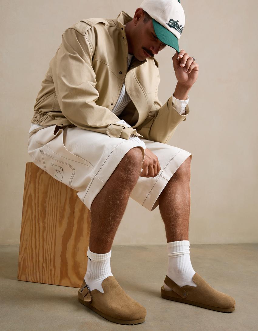 Clogs with strap detail-Brown