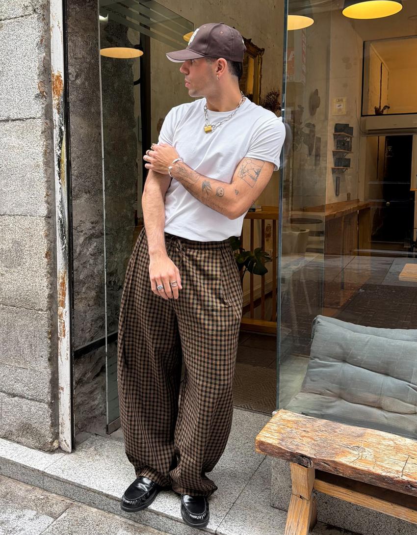 Checked jogger trousers-Black