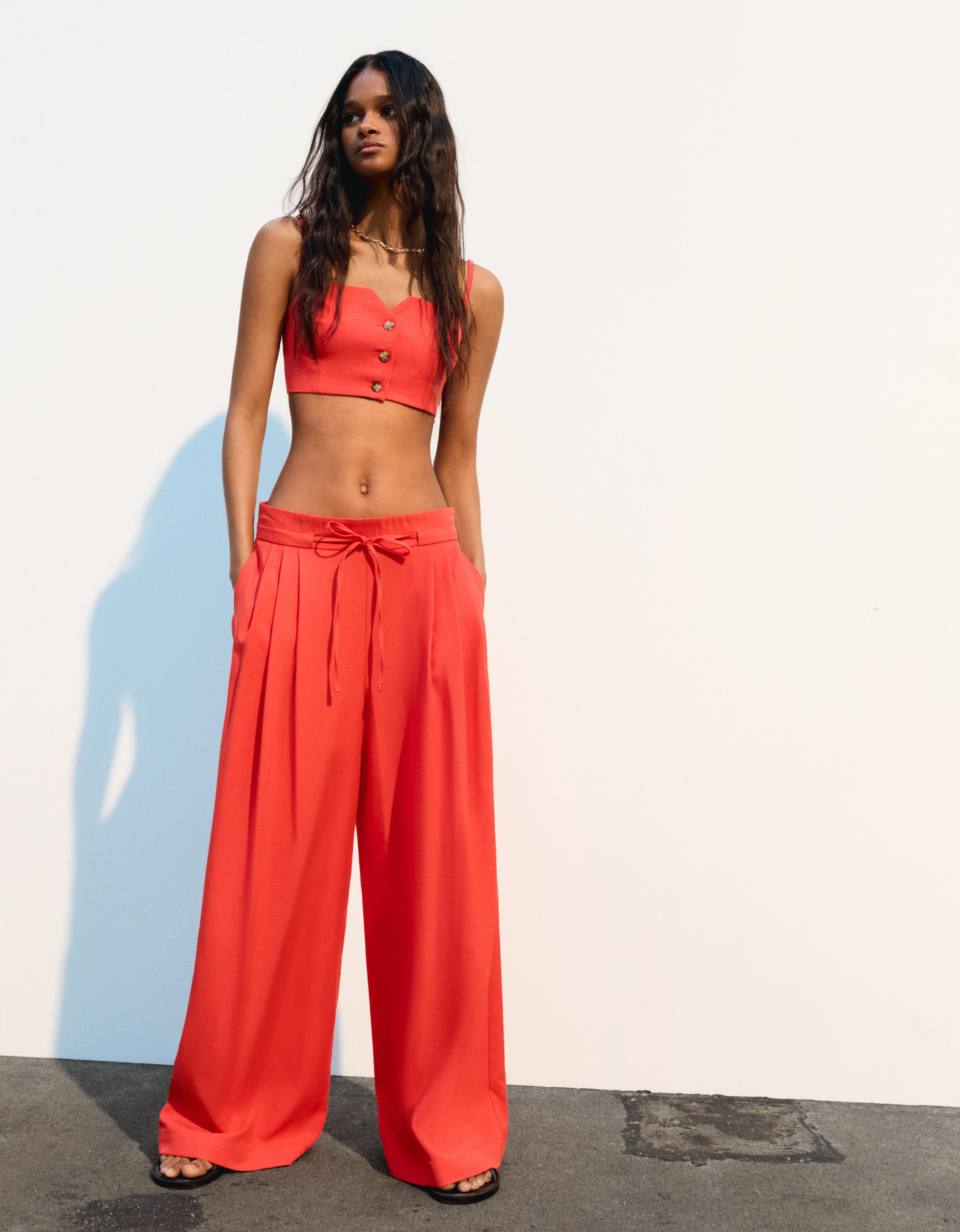 Bershka Fließende Wide-Leg-Hose Mit Zierfalten Damen S Rot