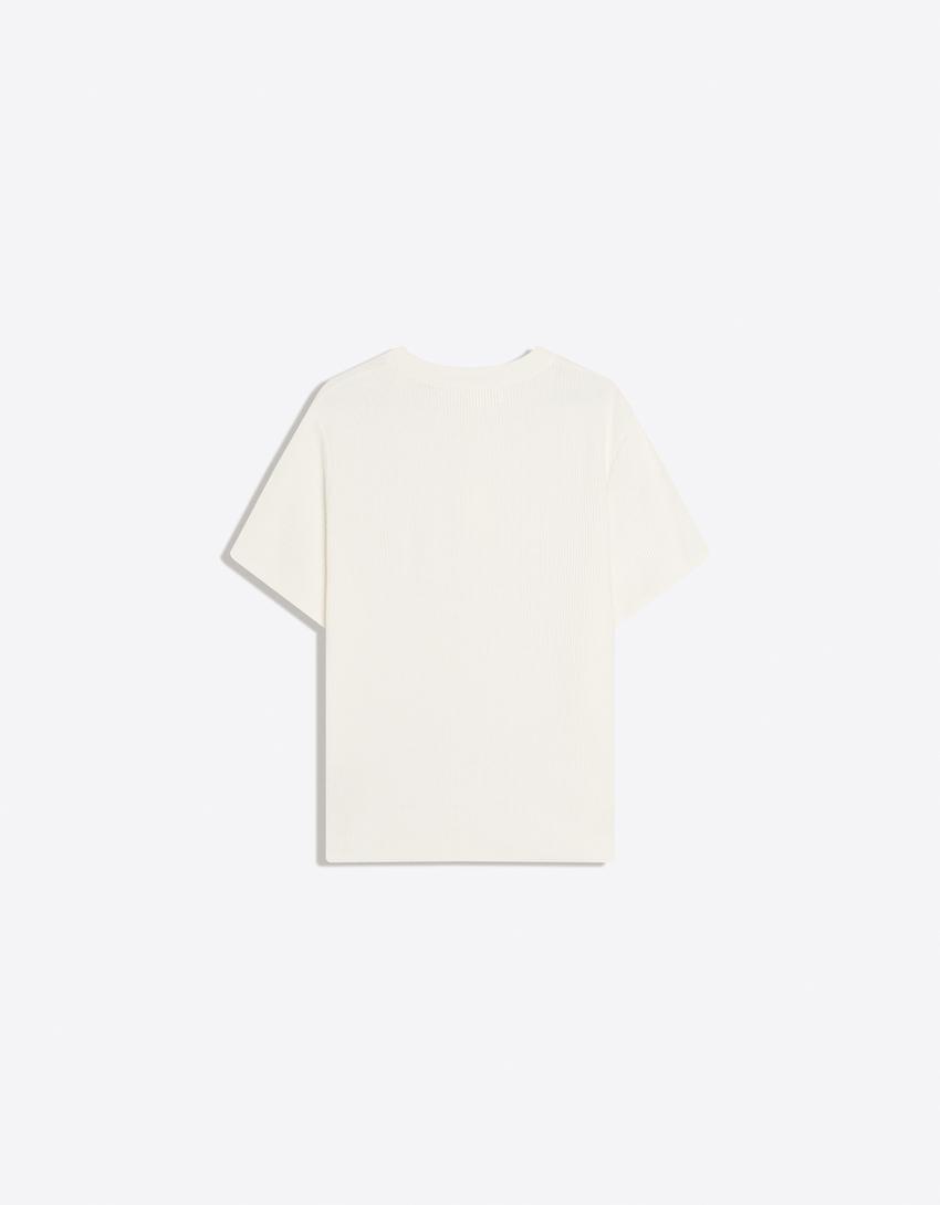 تيشرت بأكمام قصيرة بطبعة خبز-أبيض