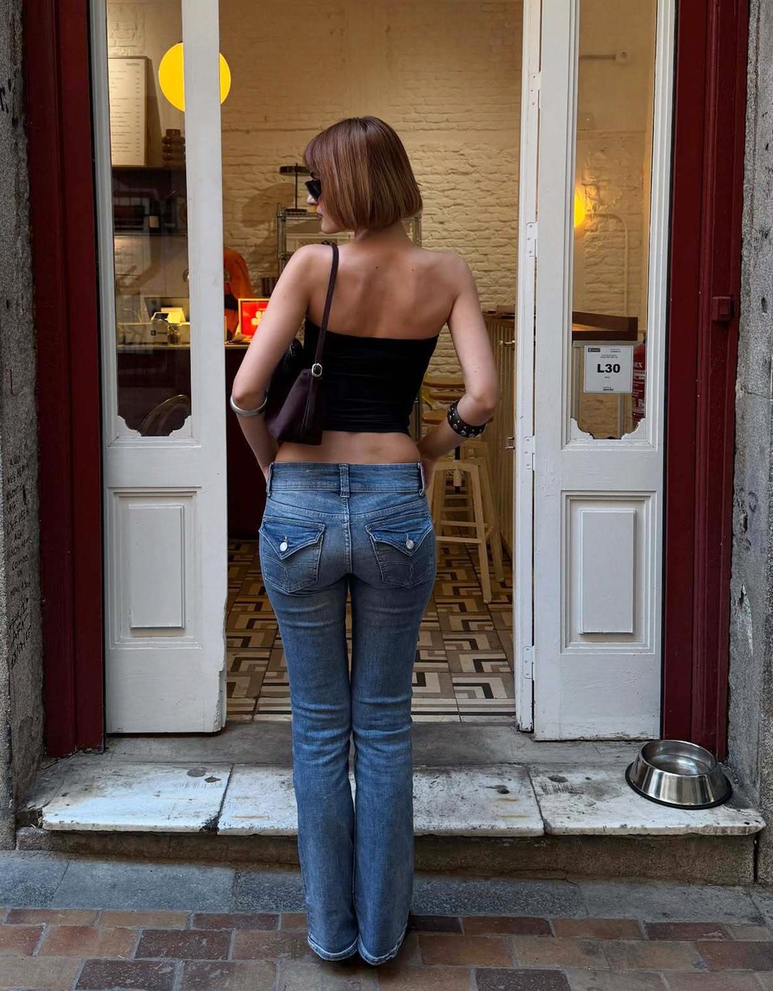 Boot-cut jeans with flaps
