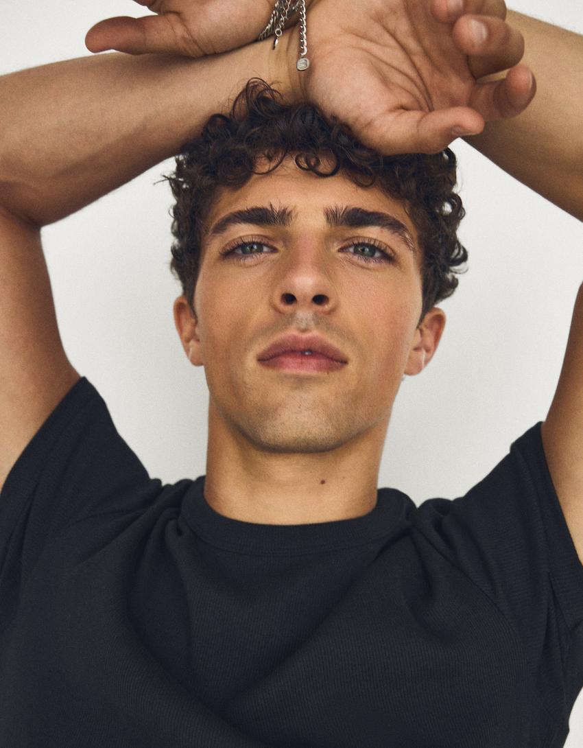 Slim fit ribbed T-shirt-Black