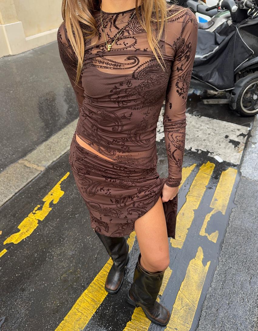 Tula asimetrikodun kamiseta mahuka-luzea-Marroia