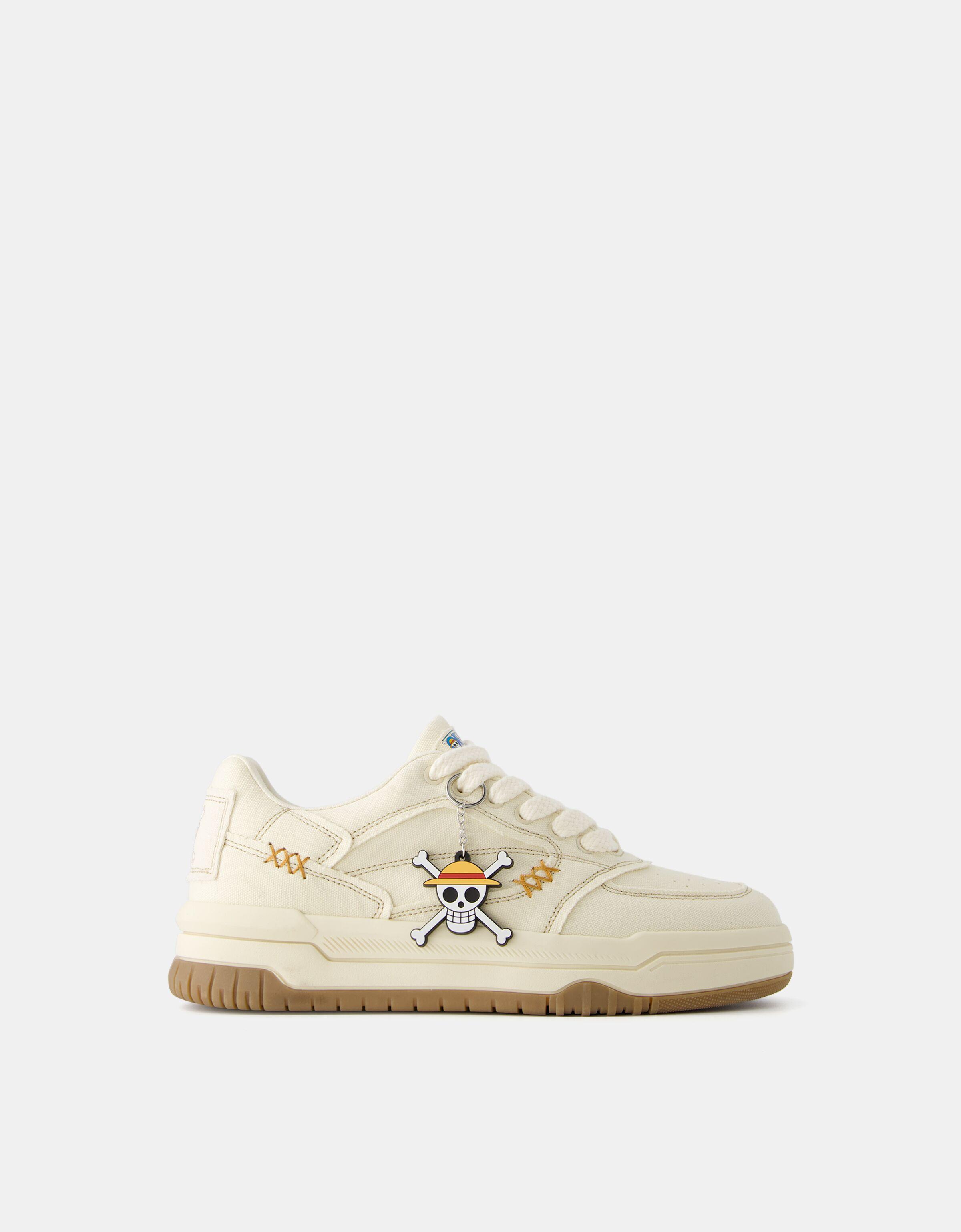Bershka☆One pieceコラボ キーリング付き スケータースニーカー One Piece skate trainers with keyring detail - Shoes - Men