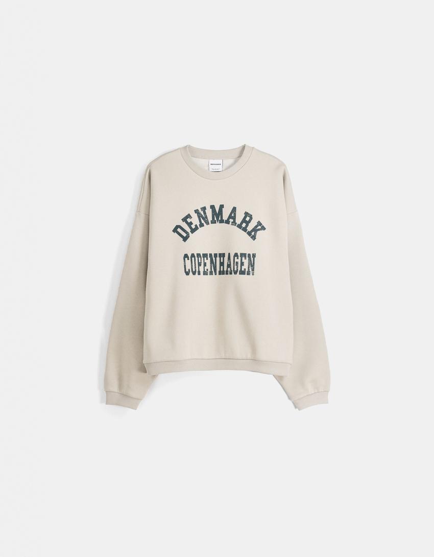Sudadera cropped print varsity-Beige-4