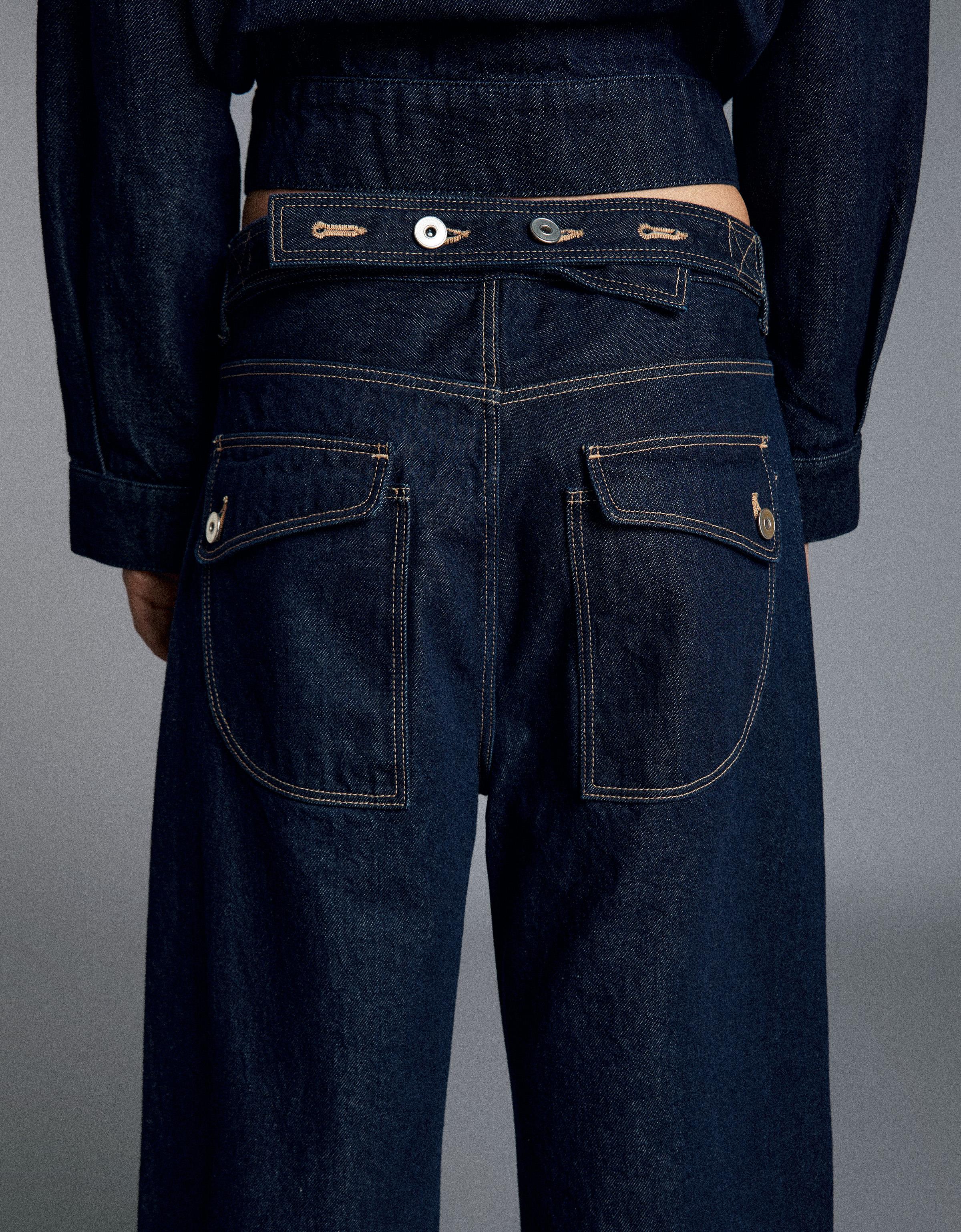 Ripped balloon fit jeans with back buckle — Navy