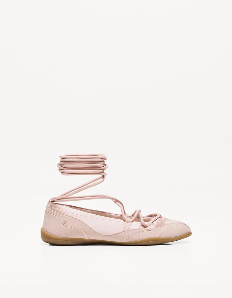 Bailarina deportiva atada