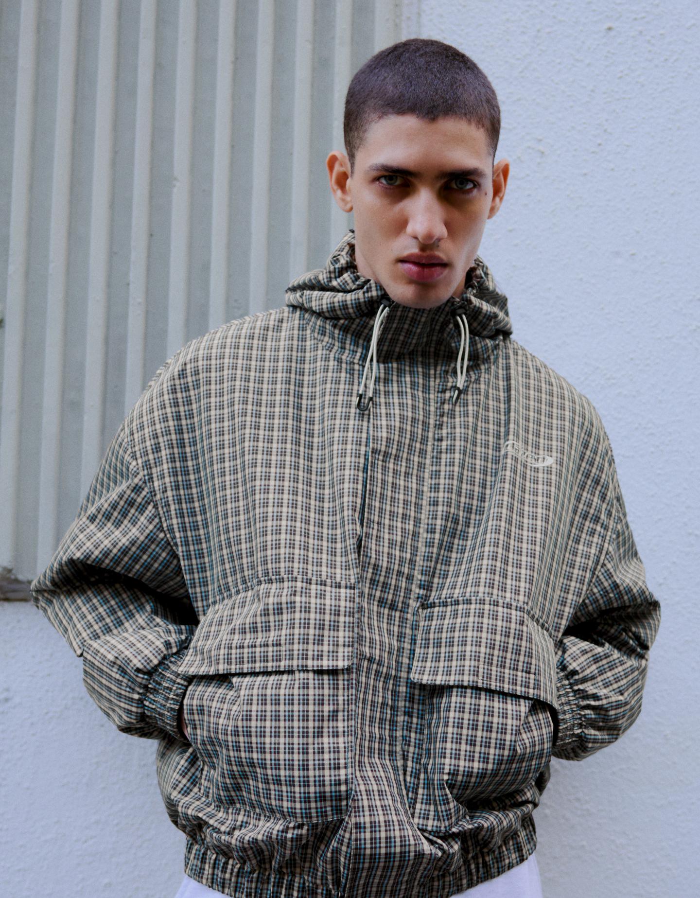 Bershka techniczna kurtka oversize w kratę jasnoniebieski