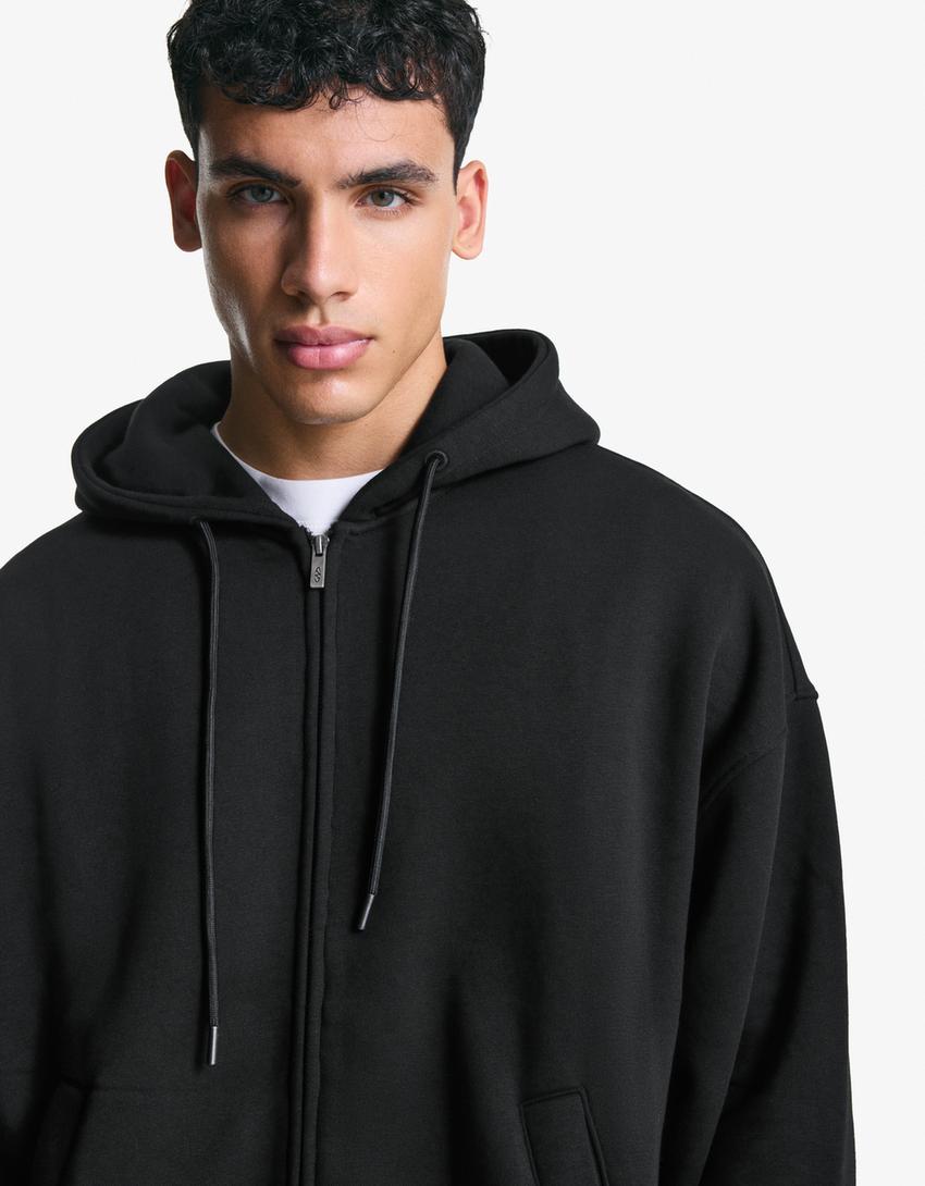 Conjunto de moletom e calças-Conjunto de moletom e calças