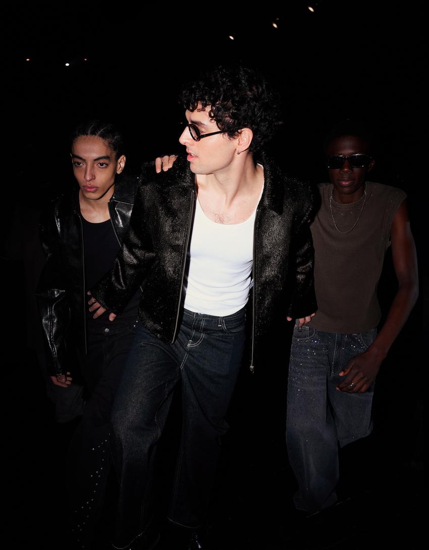 Blusão fecho de correr efeito de pelo-Preto