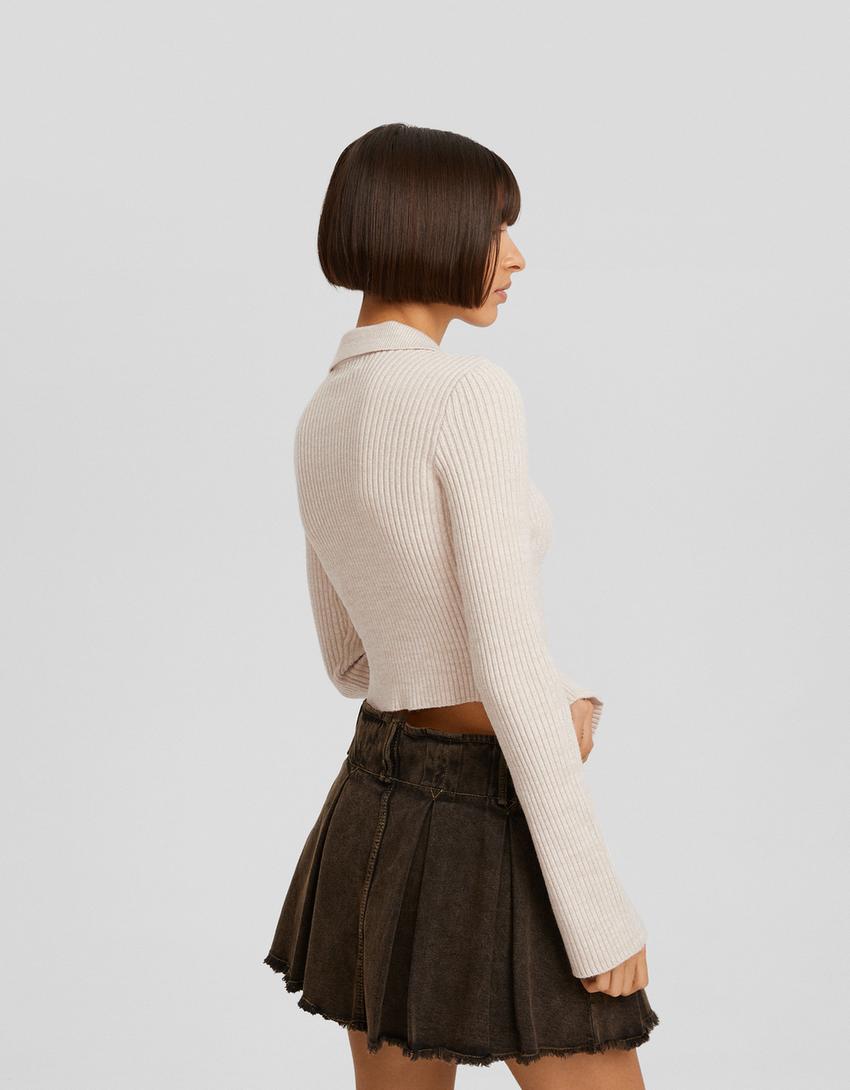 سويتر كروب بياقة بولو وأكمام طويلة وأزرار-رملي-1