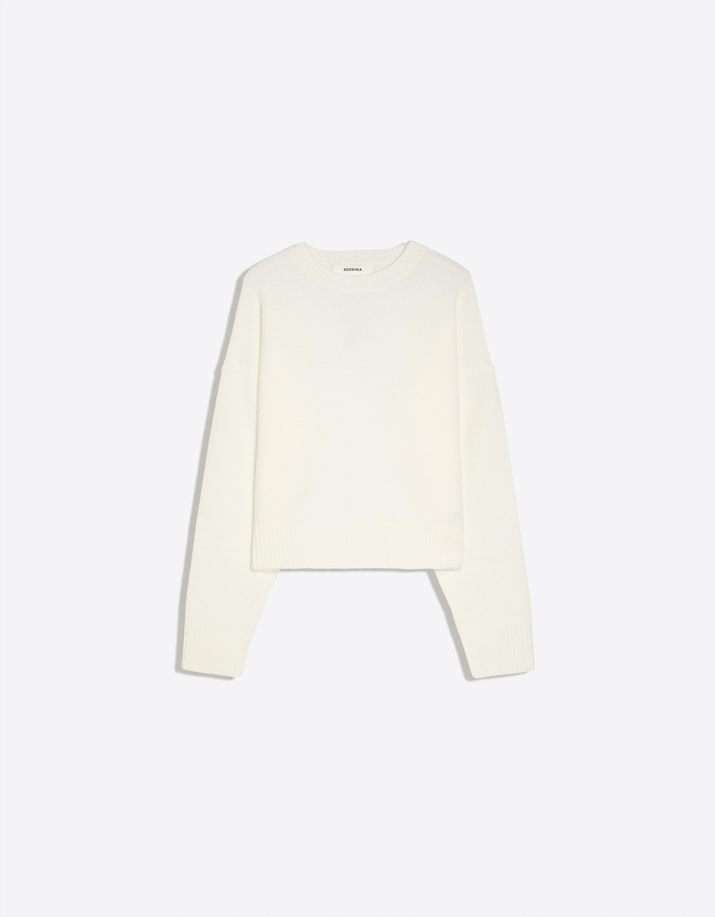 Round neck jumper — Cream