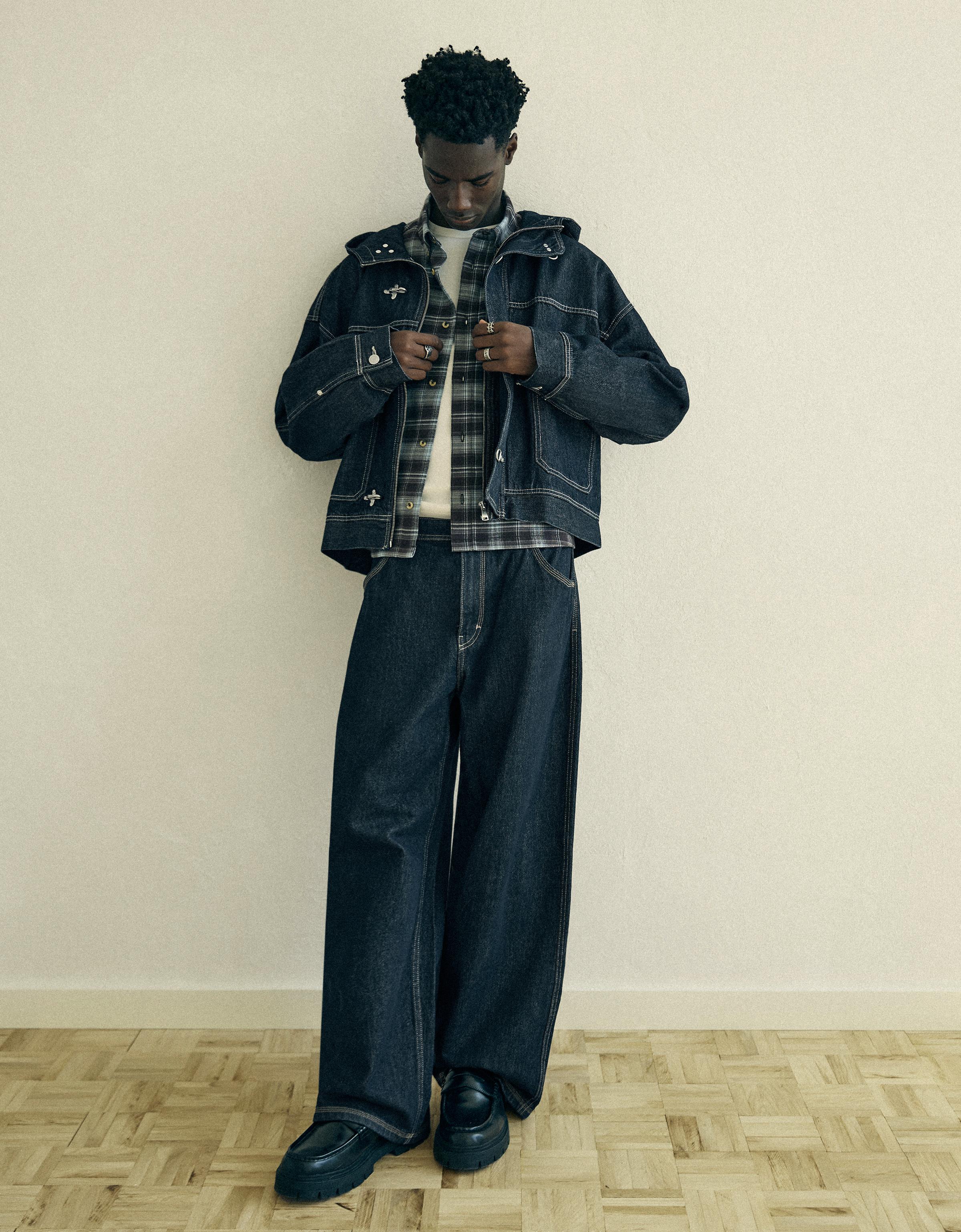 Denim jacket with hood and clasps — Navy