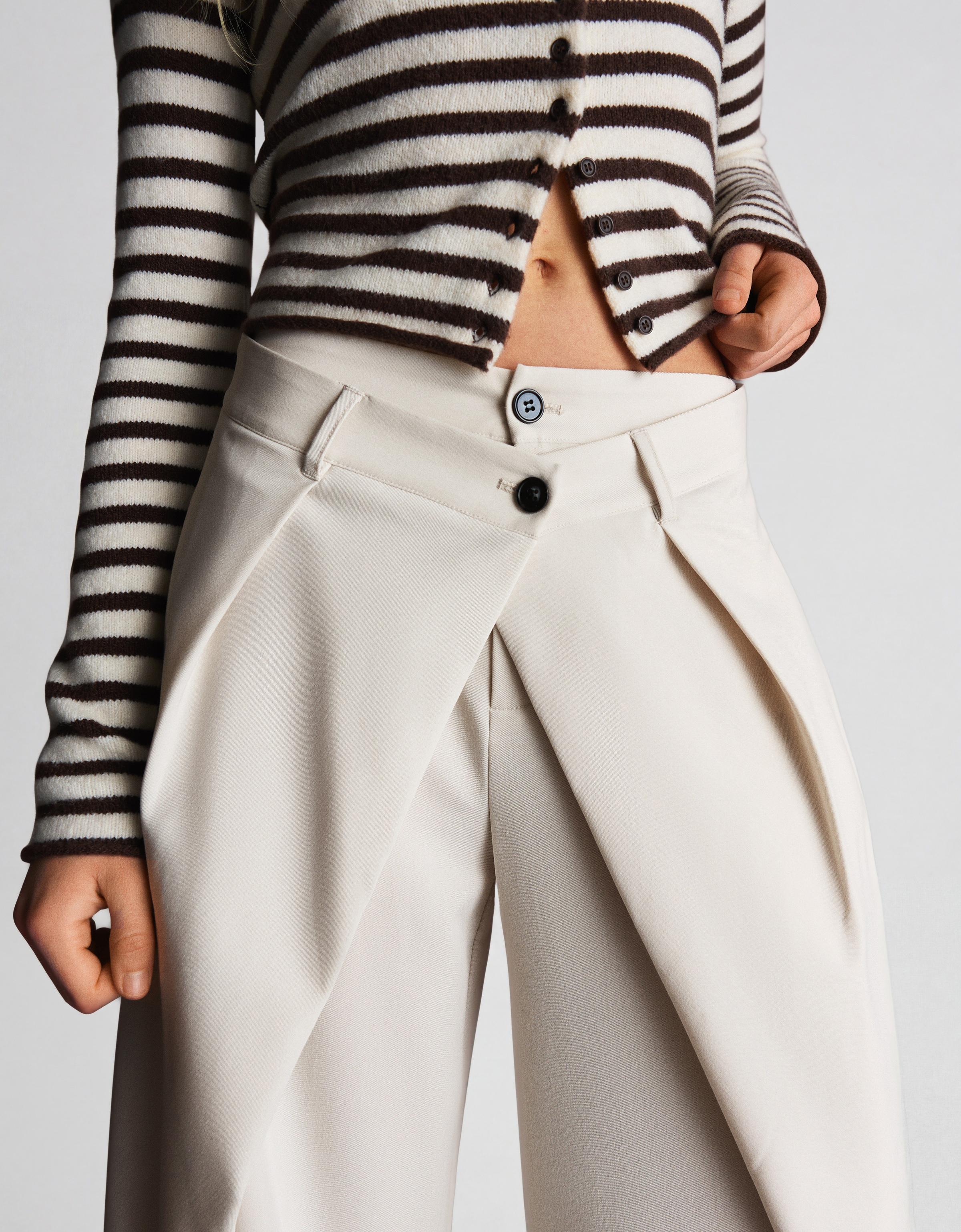 Pleated double-button trousers — Cream