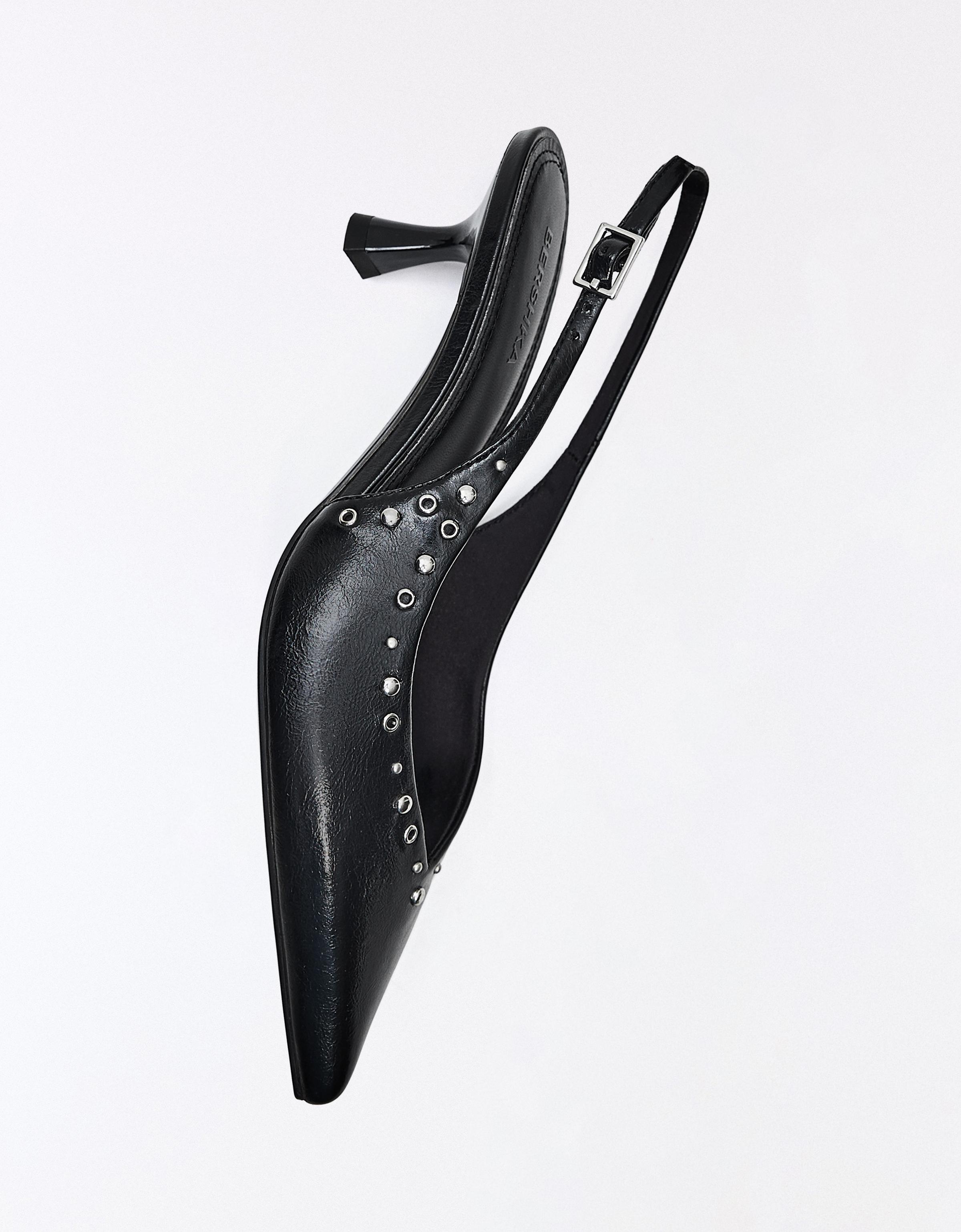 KITTEN HEEL SHOES WITH STUDS — BLACK