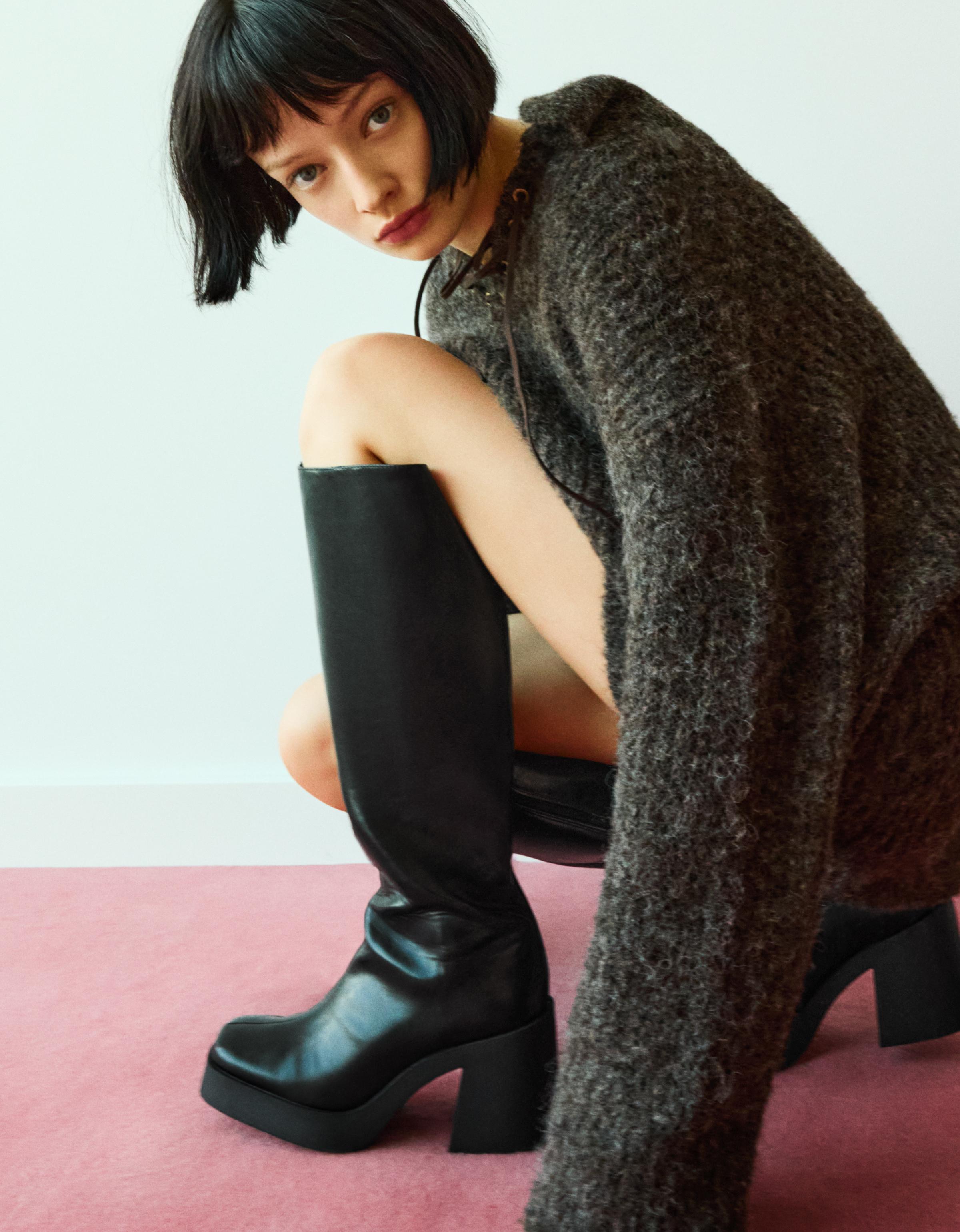 Platform heel boot — BLACK
