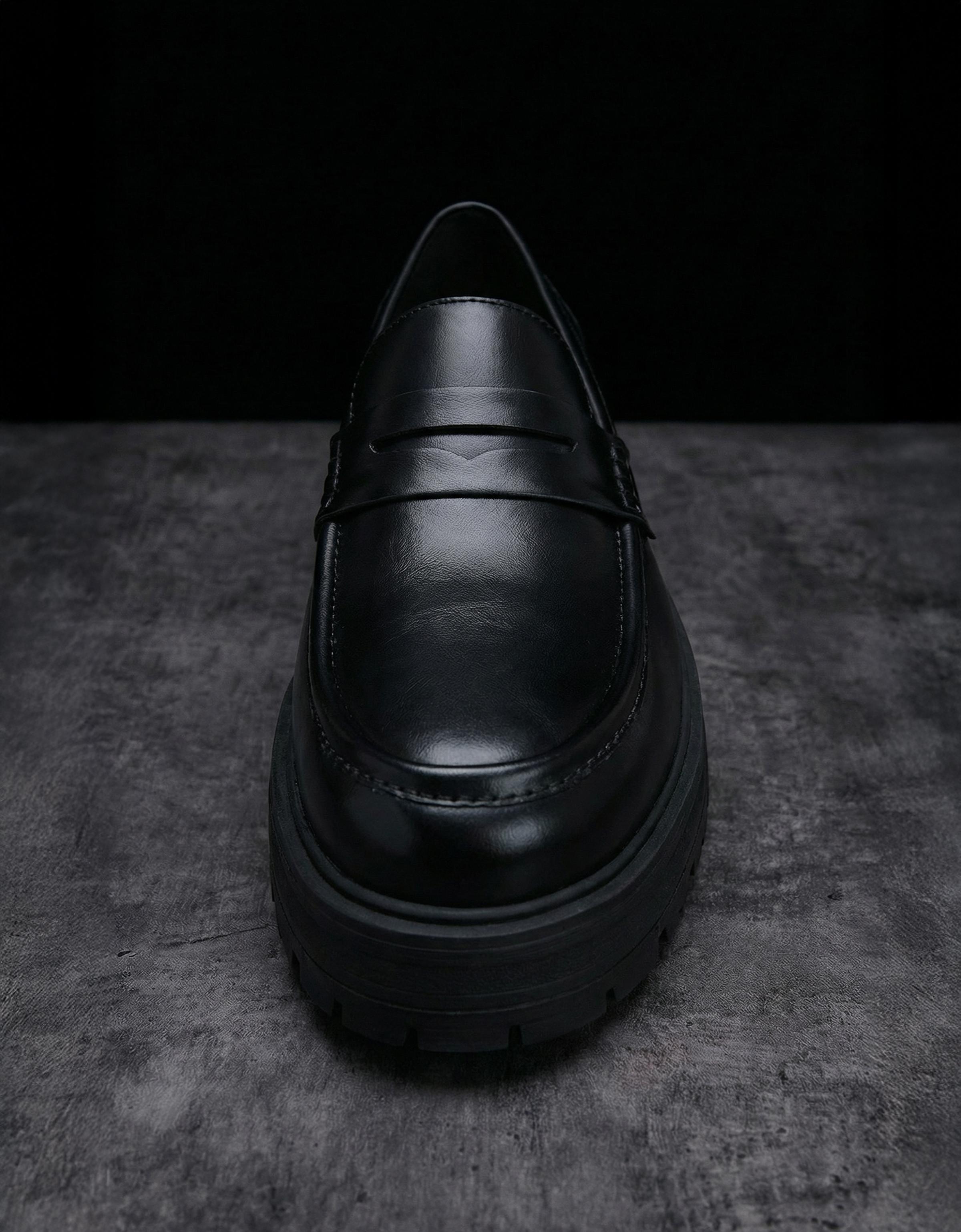 Chunky sole loafers — BLACK